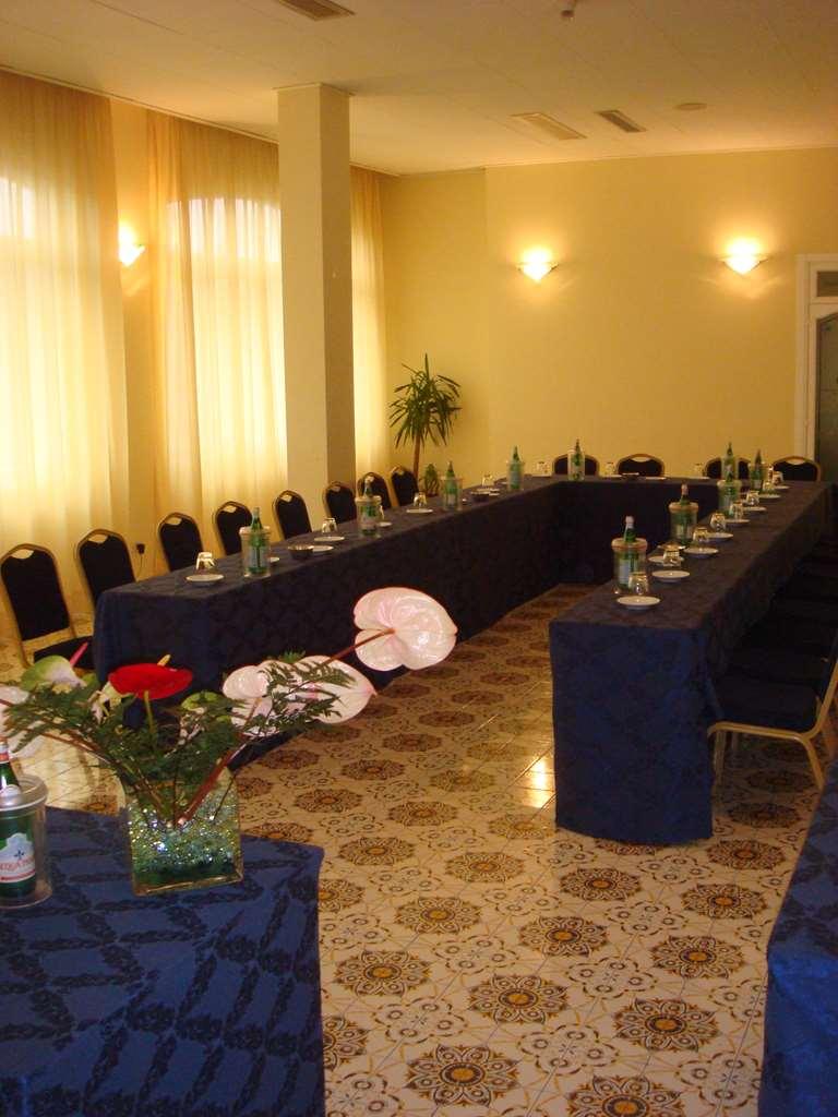 Grand Hotel Don Juan Giulianova Facilidades foto